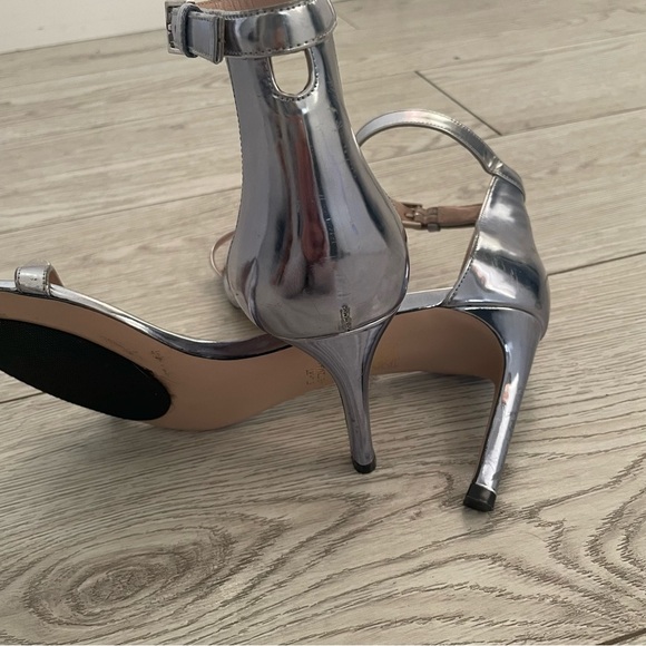 New Stuart Weitzman Cylinder Sandal Ice Blue Specchio Leather Size 9 - Picture 3 of 6